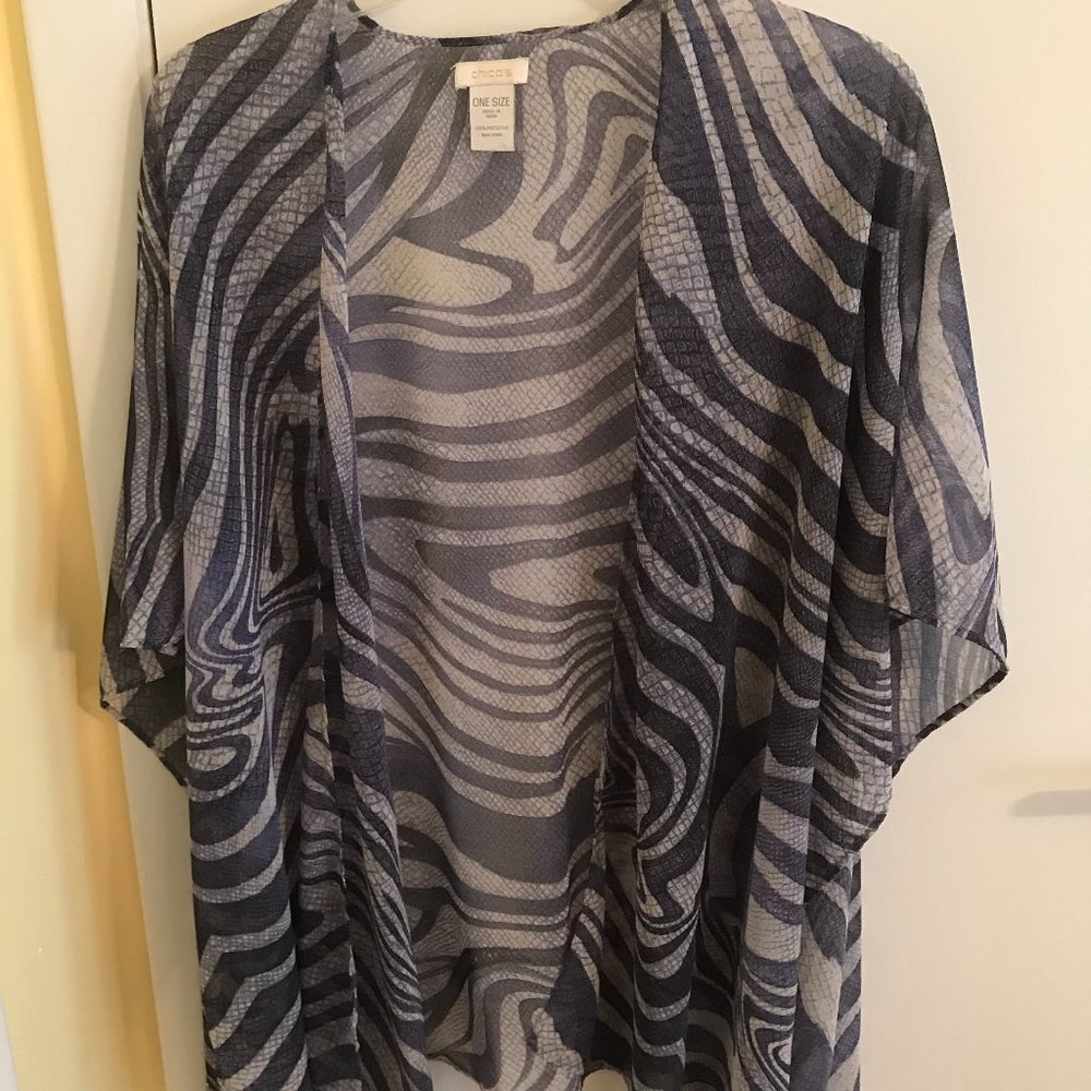 CHICO'S blue and cream swirl ruana. One size